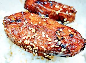 Hình của món Cá song kho mật.