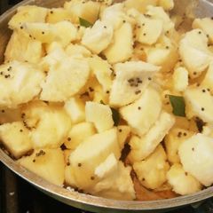 A picture of Steamed Cassava.
