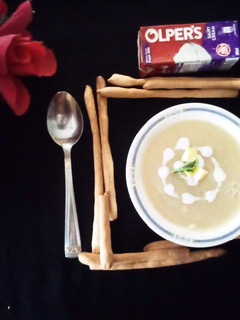 A picture of Potato cream soup.