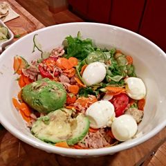 A picture of Tuna Salad Lunch.