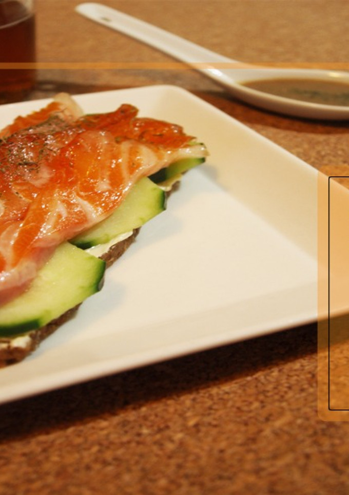 Una foto de Gravlax-salmón marinado