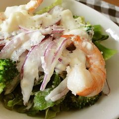 A picture of Shrimp Caesar Salad.