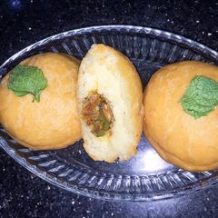 A picture of Unique Chicken Fried Buns😍.