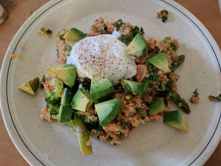 Easy Ways Make Recipes Quinoa vegetable cheesey eggy deliciousness the Can Spoil the Tongue Tasty.