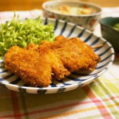 A picture of Crispy Basic Fried Meat Skewers.