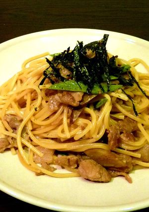 A picture of Pasta with Pork and Burdock Root.
