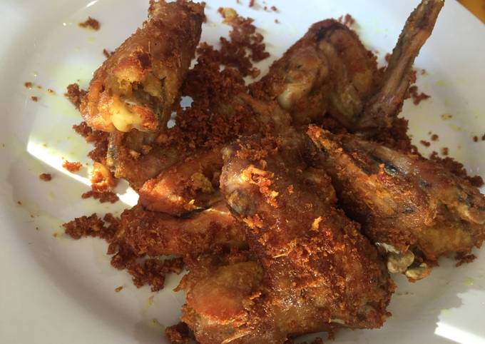 Ayam goreng Rumah Makan Padang - cookandrecipe.com