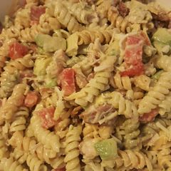 A picture of Chicken-Bacon-Ranch Pasta Salad.