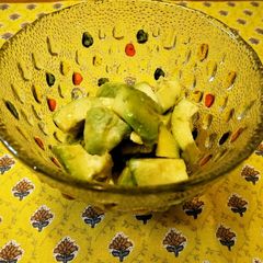 A picture of 5-Minute Avocado Tossed with Honey and Soy Sauce.