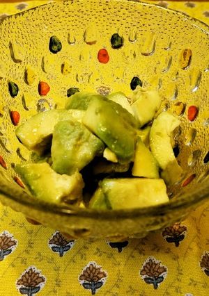 A picture of 5-Minute Avocado Tossed with Honey and Soy Sauce.