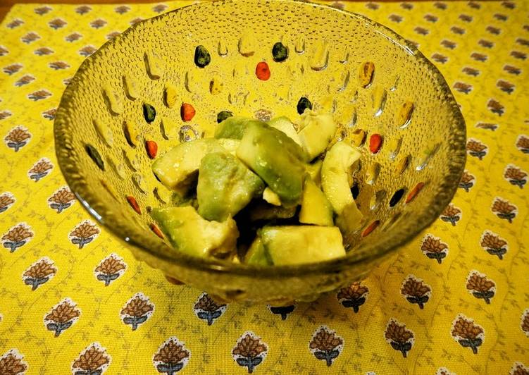 Simple Way to Prepare Homemade 5-Minute Avocado Tossed with Honey and Soy Sauce