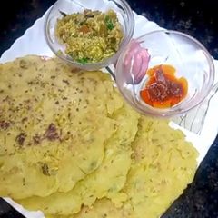 A picture of Leftover Rice Lauki Uttapam.