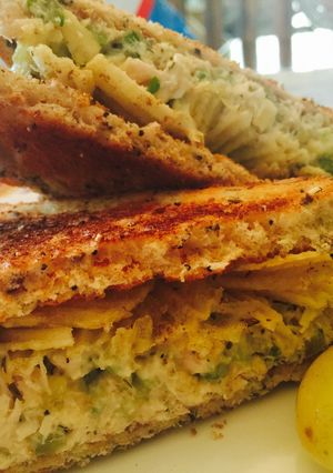 A picture of Crunchy Tuna Sandwich.