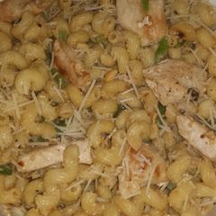 A picture of Cashew butter pasta with chicken.