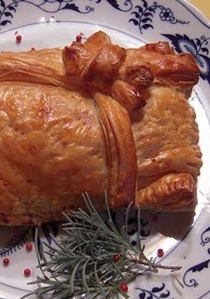 A picture of Russian-Style Salted Salmon Pie.