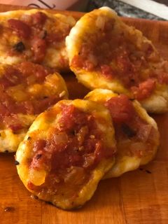 Una foto de Mini pizzas