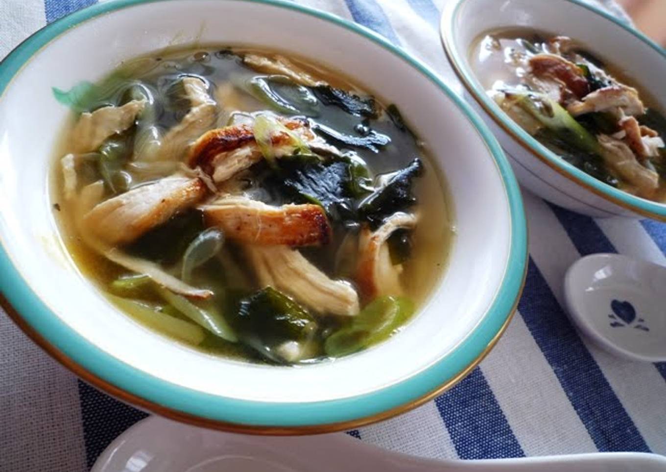 Simple & Tasty Green Onion & Chicken Soup