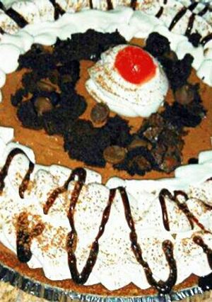 A picture of Chocolate Brownie Pudding Pie.