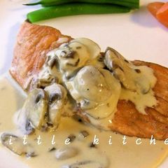 A picture of Pan Fried Salmon with Japanese Style Cream Sauce.