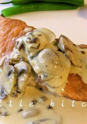A picture of Pan Fried Salmon with Japanese Style Cream Sauce.