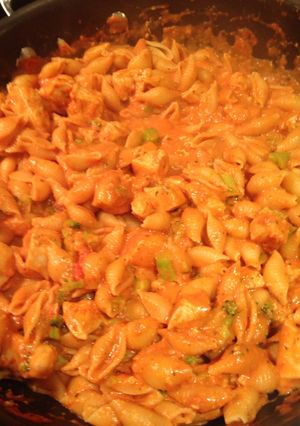 A picture of Chicken and Broccoli Ala Vodka.
