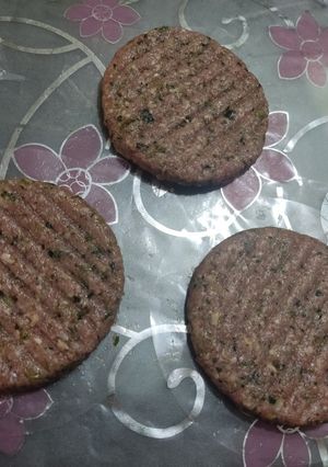عکسی از دستور برگر گوشت و سبزیجات