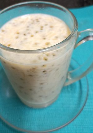 A picture of Seb ka Sharbet (Apple Sharbet).