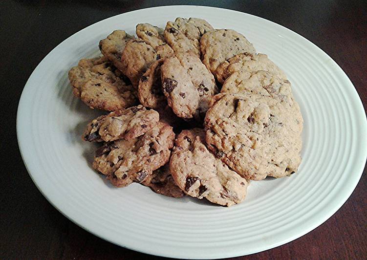Easiest Way to Prepare Homemade Chocolate Chip Toffee Cookies