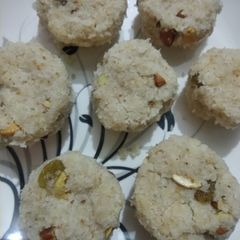A picture of Coconut laddu.