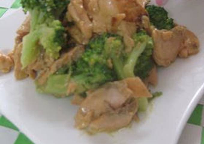 Sautéed Salmon and Broccoli Salad
