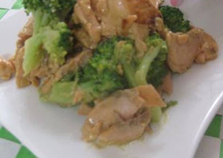 Sautéed Salmon and Broccoli Salad