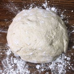 A picture of Pizza dough.
