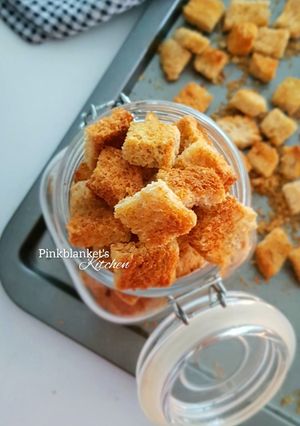A picture of Plain Simple Croutons.