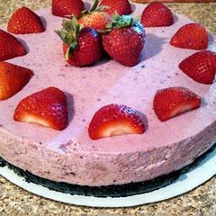 A picture of Mango creme~ or~Berry cream pie.