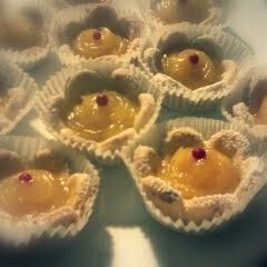 A picture of Lemon Curd Tartlets.