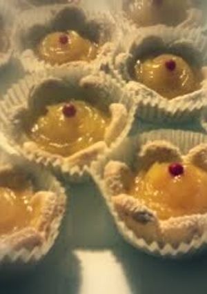 A picture of Lemon Curd Tartlets.