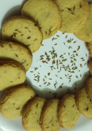 A picture of Zeera biscuits.