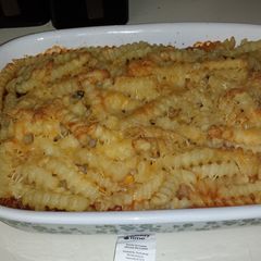 A picture of Cheeseburger French fries casserole.