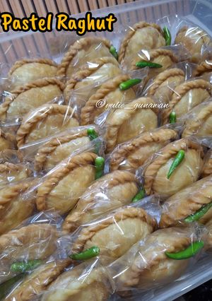 Foto resep Pastel Renyah Tahan Kres Isi Ragout Ayam