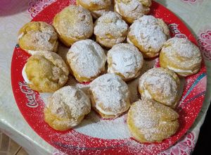 Una foto de Profiteroles