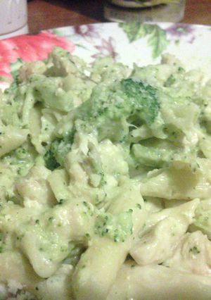 A picture of Chicken & Broccoli Penne.