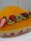 Tarta corazón mousse de fresa y maracuyá