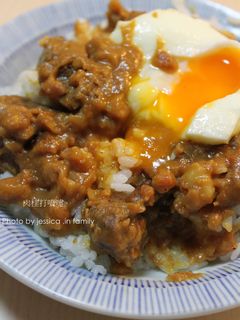 【肉桂打噴嚏】果醬香的蕃茄咖哩飯 的食譜成品照片