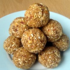 A picture of Vickys Cinnamon Fruit Bites, GF DF EF SF NF.
