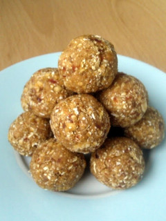 A picture of Vickys Cinnamon Fruit Bites, GF DF EF SF NF.