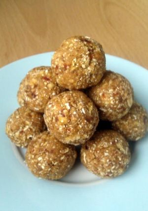 A picture of Vickys Cinnamon Fruit Bites, GF DF EF SF NF.