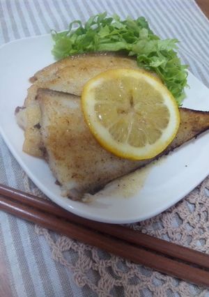 A picture of Sole Meunière with a Lemon Butter Sauce.