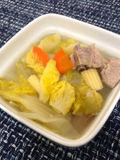 簡易又健康的排骨蔬菜湯 的食譜成品照片