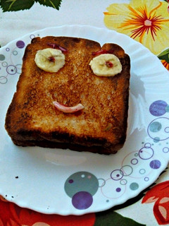 A picture of Easy to make - Banana and Honey Sandwich.