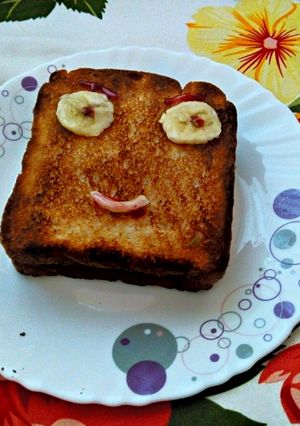A picture of Easy to make - Banana and Honey Sandwich.